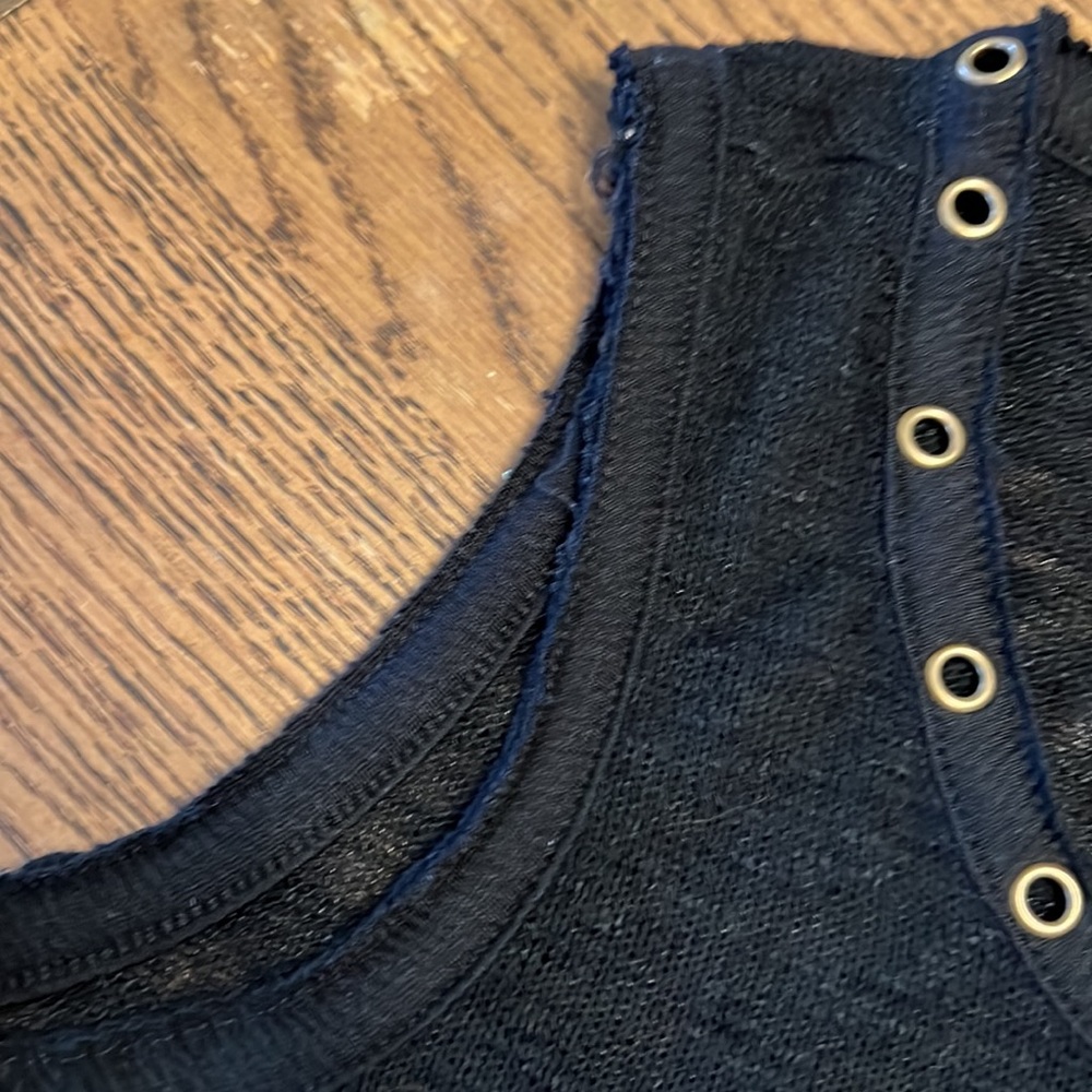 Style & Co Riveted Tank - Picture 5 of 9